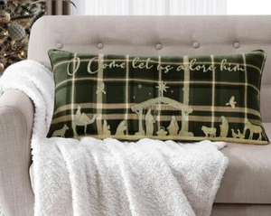 "Almohada decorativa Lacourte Let Us Adore Him 14"" X 28" - Imagen 1 de 1