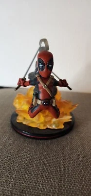 Figura Vinilo QFig Marvel Exclusiva Caja de Botín Coleccionable Deadpool QMX 2015 Foto 1 de 4