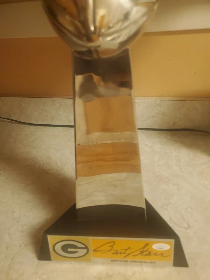 BART STARR AUTOGRAPHED GREEN BAY PACKERS SUPER BOWL 1 TROPHY - Image 1 of 1