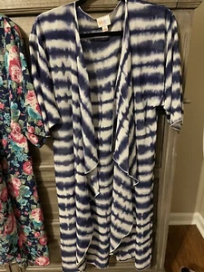 lularoe pequeña shirley - Imagen 1 de 3
