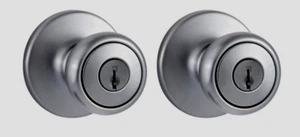 Kwikset Tylo Satin Chrome Metal Entry Knobs 2 Complete Knobs & 4 Keys 92430-035 - Picture 1 of 1