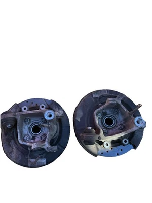 BMW E39 5-Series Rear Wheel Hub Knuckle Spindle Left + Right Pair 530i 1997-2003 - Image 1 of 4