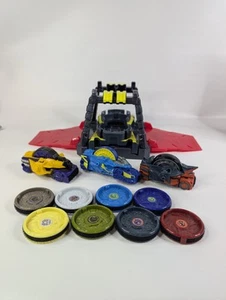 Beyblade Beywarriors Beyraiderz Chamber Stunt Lot W Tokens And Launchers - Bild 1 von 5