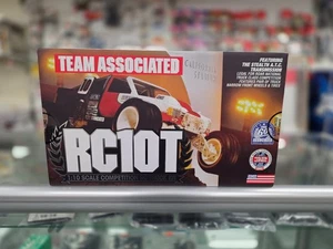 Associated ASC7002 RC10T Classic Kit, Limited Edition - Picture 1 of 1