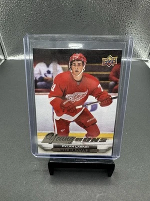 Dylan Larkin Upper Deck 2015-16 Young Guns UD Canvas Card-C112-Detroit Red Wings - Image 1 of 2