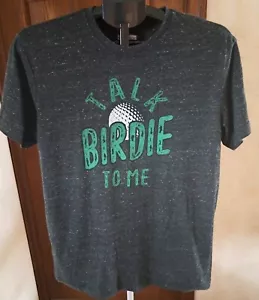 Nuovo! T-shirt golf Talk Birdie To Me uomo taglia media nera maglietta grafica nuova con etichetta - Foto 1 di 4