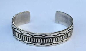 Navajo by Perry Fred Sterling Cuff w/ geometric design 30 grams 6 1/2" wearable - Picture 1 of 10