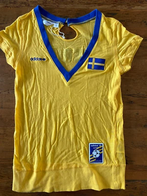 Camiseta deportiva de fútbol Sverige Suecia Adidas amarilla con cuello en V para mujer mediana Foto 1 de 4