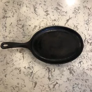 Lodge Cast Iron Oval Skillet 10" X 7" USA OS2 - Great Shape, Good Seasoning - Picture 1 of 6