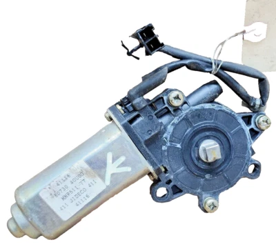 1995–1999 Nissan Maxima Infiniti I30 Front Right Passenger Window Motor 80730-40 - Image 1 of 4