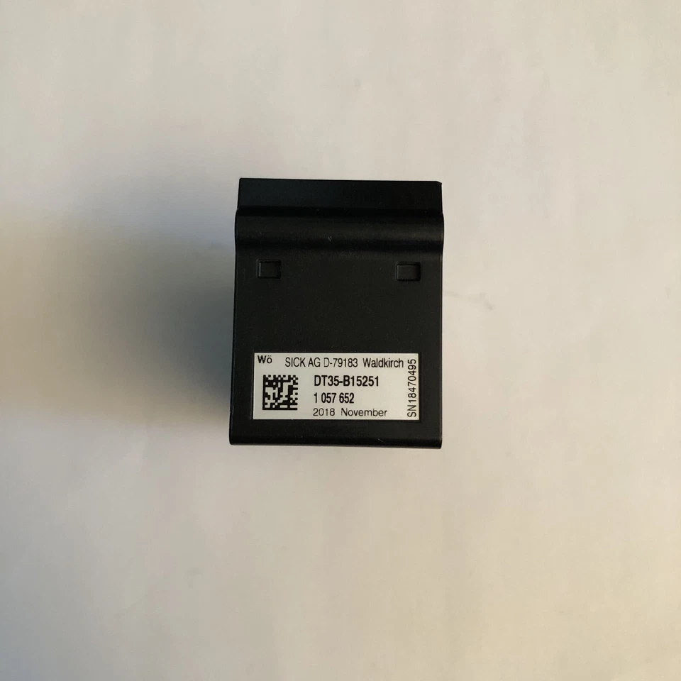 Sick DT35-B15251 Laser distance sensor, 1057652, NEW - Image 1 of 4