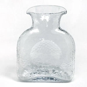 "Botella de agua decorativa transparente martillada, doble boquilla de 8"" de alto" - Imagen 1 de 3