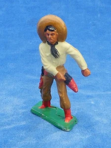 RARE TOP ! STARLUX PLAST. 1:32 - COW-BOY - WESTERN DIORAMA - Picture 1 of 7