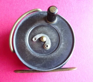 A GOOD VINTAGE 2 3/4" HARDY SUNBEAM DUPLICATED MK.2 TROUT FLY REEL - Picture 1 of 9