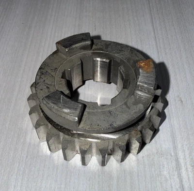 NOS 1965-66 YAMAHA YDS3 CUARTA RUEDA MARCHA # 156-17241-00-00 Foto 1 de 4