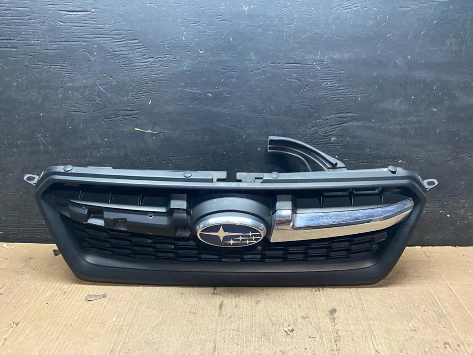Parrilla superior delantera Subaru Impreza Crosstrek 2012-2016 OEM T4198 DG Foto 1 de 4