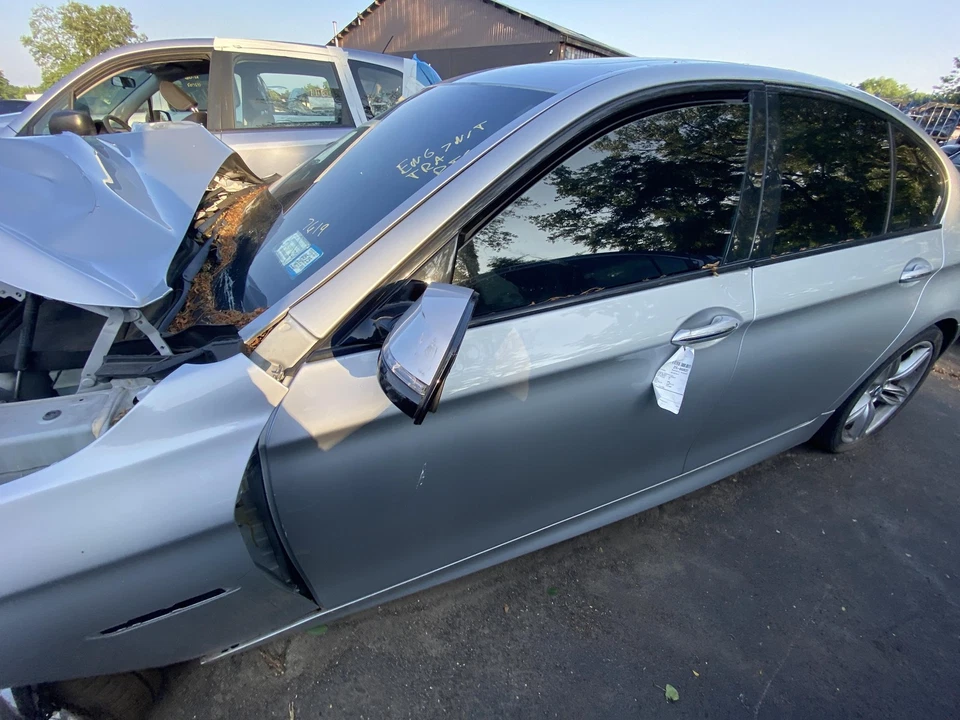 Used Front Left Door Assembly Front fits: 2014 Bmw 535I electric Front Left Grad Foto 1 de 4