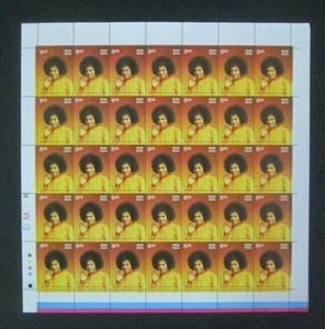 India - "SAINT ~ SPIRITUAL LEADER ~ SATHYA SAI BABA" MNH Full Sheet 2013 - Picture 1 of 3