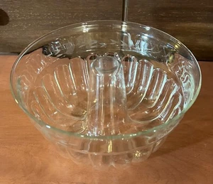 Stampo in vetro temperato Jello Bundt con incisione nella parte superiore - Foto 1 di 6