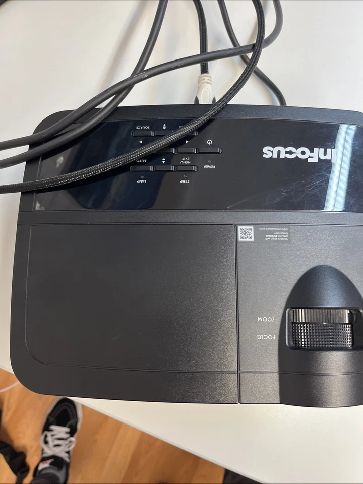 Beamer InFocus IN112x schwarz - Bild 1 von 3