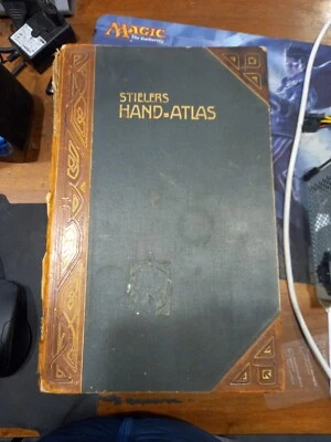 Stielers Hand-Atlas 1908 – 100 Carte in Rame – Rilegatura danneggiata – 120 € - Immagine 1 di 3