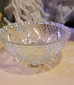 Vintage KIG  Pressed Glass Etched Heart Shaped Design Candy Dish & Lid - Picture 1 of 5