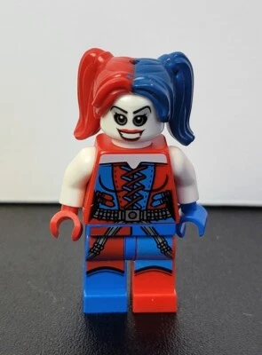 LEGO Super Heroes Harley Quinn Minifigure Blue and Red Pigtails DC 76053 sh260 - Image 1 of 3