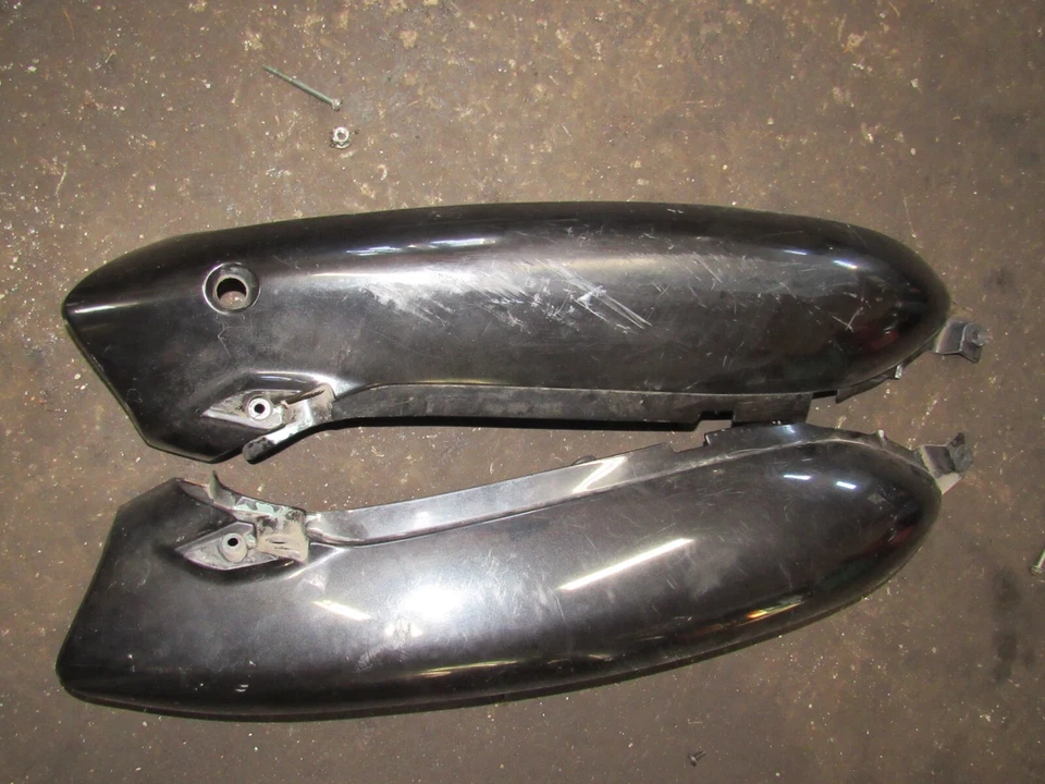 Suzuki GSX750 2001 katana sección trasera izquierda derecha capó carenado Foto 1 de 1
