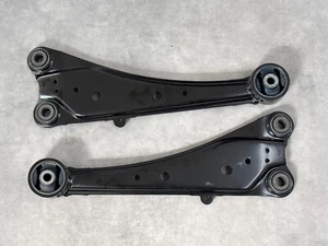TOYOTA RAV4 2013-2018 Rear Trailing Arm Assy Right & Left Set OEM Genuine Japan - Picture 1 of 3