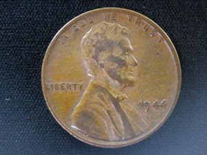 1944-P Lincoln 1c VF+ Toned - Picture 1 of 4