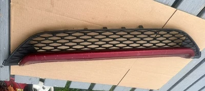 2015-2018 Ford Focus SE SAP Honeycomb Lower Bumper Grille Spoiler Assembly OEM - Image 1 of 4