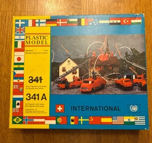 International 341A Plastic Model Kit House On Fire scala HO kit di montaggio - Foto 1 di 3