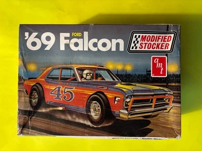 1969 FORD FALCON MODIFIED STOCKER STOCK CAR MODEL KIT 1/25 SCALE AMT NEW LOOK!! - Image 1 of 4