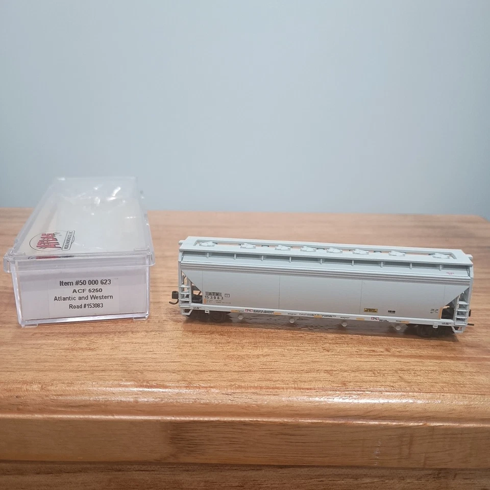 ATLAS N Scale 50 000 623 ACFX 5250 Atlantic & Western #153083 4-Hopper Car NOS  - Image 1 of 4