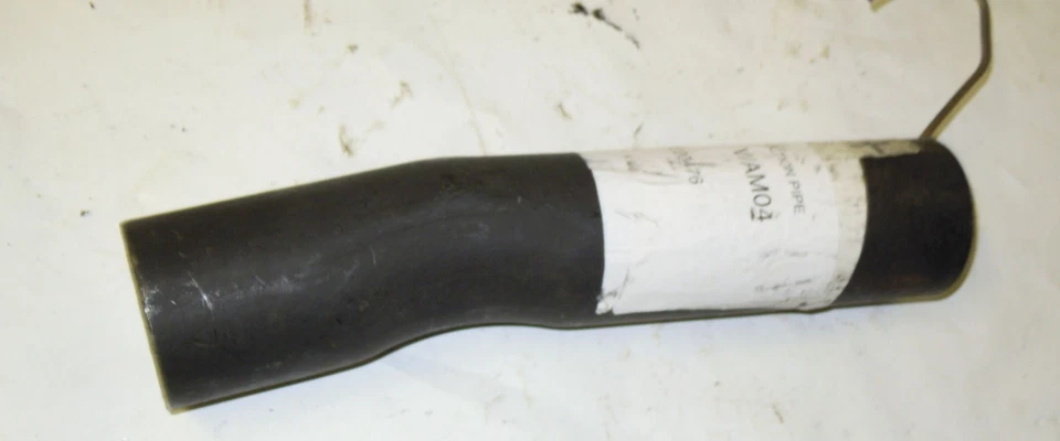 ASTON MARTIN  DB6    CONECTION  PIPE  - Image 1 of 1