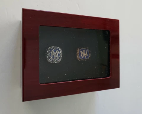 New York Yankees - 1996 & 2009 World Series 2 Ring Set WITH Wooden Box. Jeter Cover