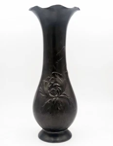 Jugendstil Vase mit Schwertlilien, Hugo Leven um 1897 von Kayserzinn - Bild 1 von 4