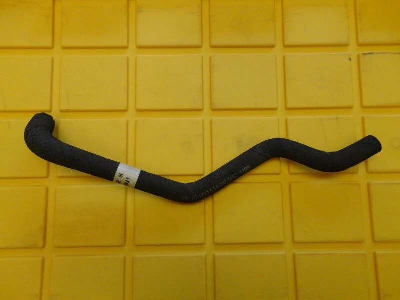 Nueva manguera de tanque de expansión original NLA 4 cilindros 84-86 Volvo 740 760 1317336 Foto 1 de 1