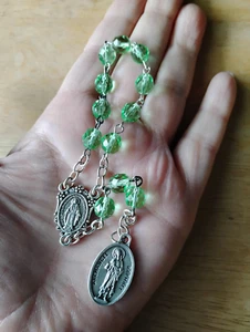 St Raphael Chaplet Rosary Green Peridot Czech Crystal Healing Archangel LOT pcs - Picture 1 of 6