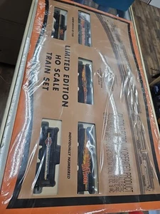 Limited Edition Ho Scale Harley-Havidson Train Set - Picture 1 of 12