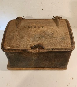 Antique Threshing Machine? Cast Iron Tool Box E1269 Look - Picture 1 of 8