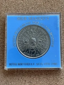 HER MAJESTY QUEEN ELIZABETH THE QUEEN MOTHER 80TH BIRTHDAY COIN AUGUST 4TH 1980. - Picture 1 of 2