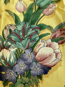 Fabricut Stoff Wohndeko Baumwolle Cordelia Blumen Sonnenschein 27” x 21” Muster - Bild 1 von 5