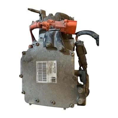 2013-2016 Fiat 500e EV OEM AC Compressor pump 68106049AE - Image 1 of 4