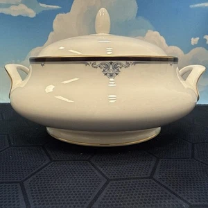 Royal Doulton - Princeton - H5098 - Vegetable Tureen with Lid - Picture 1 of 15