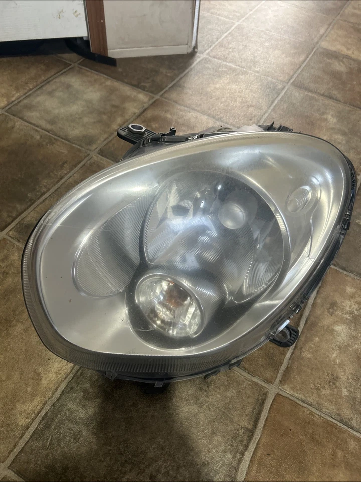 11-16 Mini Cooper Countryman Left Driver Side Halogen Headlight 9801035-04 - Image 1 of 4