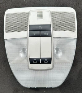 Mercedes W245 Innenleuchte A1698202323/7H52 - Bild 1 von 2