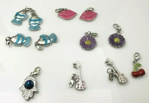Emaille Charm Menge 12 Fisch Blumen Hamsa Hand Gitarre Lippen Kirsche Anhänger Neu! - Bild 1 von 12