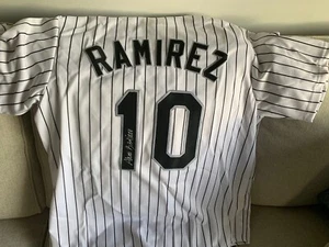 Alexei Ramirez Signed White Sox Jersey - Picture 1 of 3