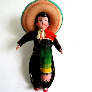 Muñeca de arte popular de recuerdo mexicano vintage de los años 50 sombrero hecho a mano composición cuerpo - Imagen 1 de 4
